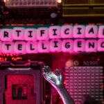 ब्लूमबर्ग न्यूज की रिपोर्ट के अनुसार, चीन बैंकों और सरकारी एजेंसियों में ओपनक्लॉ एआई के उपयोग पर अंकुश लगाने की दिशा में कदम उठा रहा है।