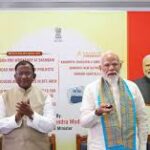 प्रधानमंत्री श्री नरेन्‍द्र मोदी ने असम के सिलचर में विभिन्न विकास परियोजनाओं के उद्घाटन और शिलान्यास समारोह में अपने भाषण की कुछ झलकियाँ साझा की